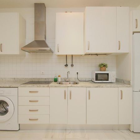 Lovely Apt In The City Center - 15M Walk Giralda Севиля Екстериор снимка