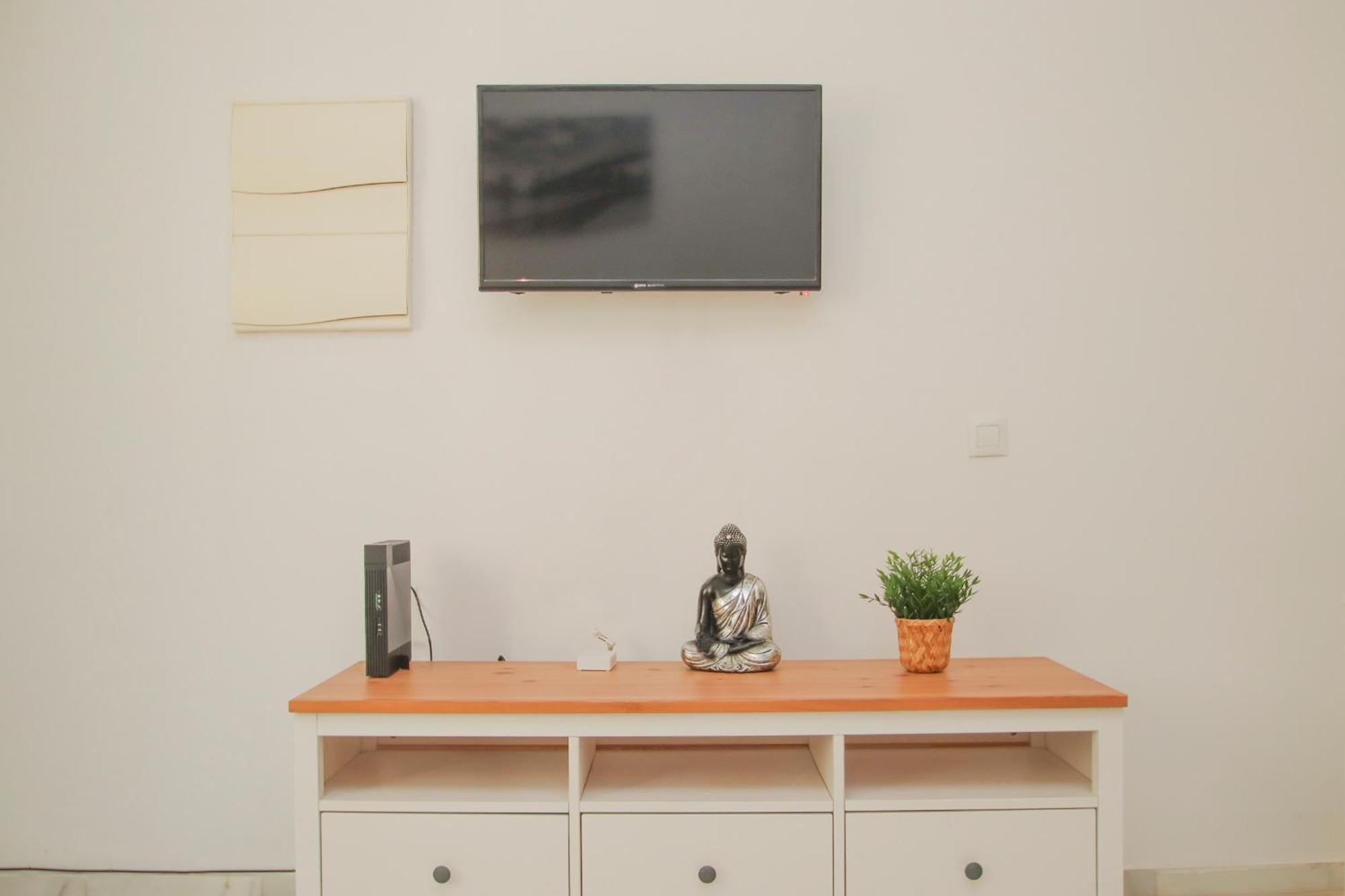 Lovely Apt In The City Center - 15M Walk Giralda Севиля Екстериор снимка