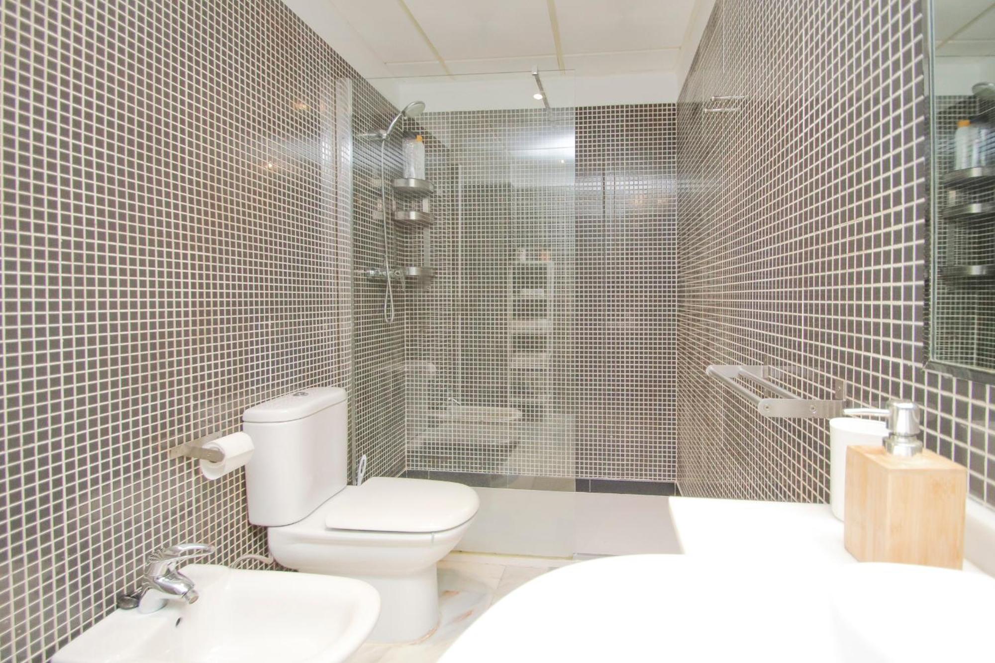 Lovely Apt In The City Center - 15M Walk Giralda Севиля Екстериор снимка